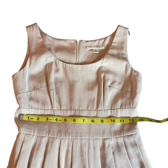 BANANA REPUBLIC SLEEVELESS TAN FIT & FLARE DRESS SIZE 0 WITH POCKETS - Picture 7 of 9